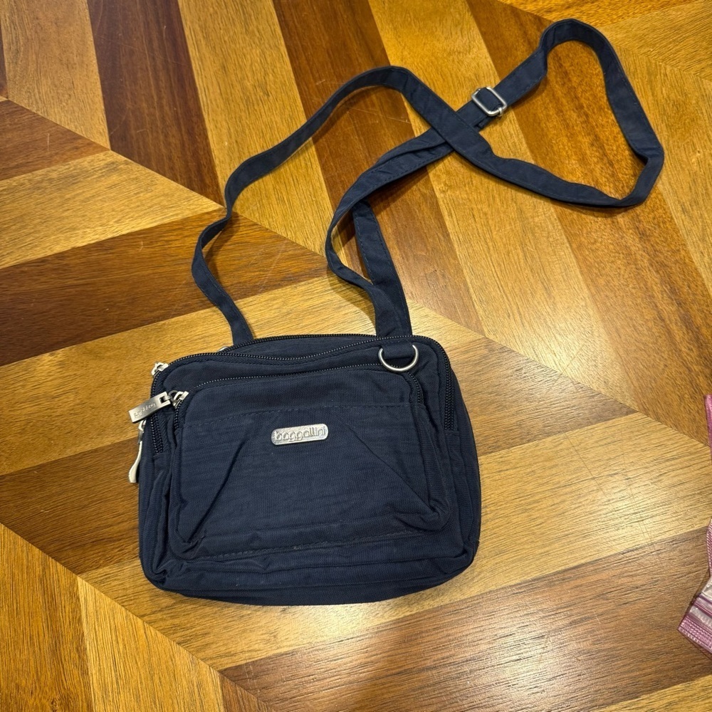Baggallini Dark Blue Cross Body - Picture 2 of 11